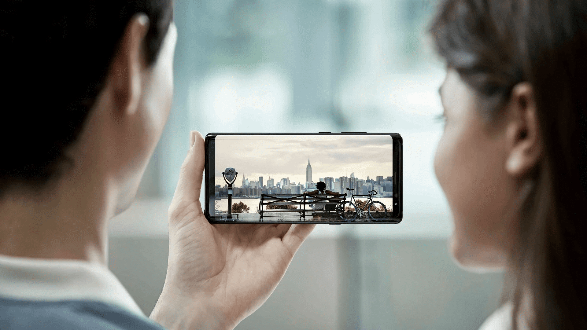 Samsung's new UFS 4.0 drives will increase the speed and energy efficiency of smartphones